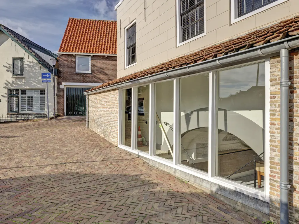 Ring 13, ZUIDLAND