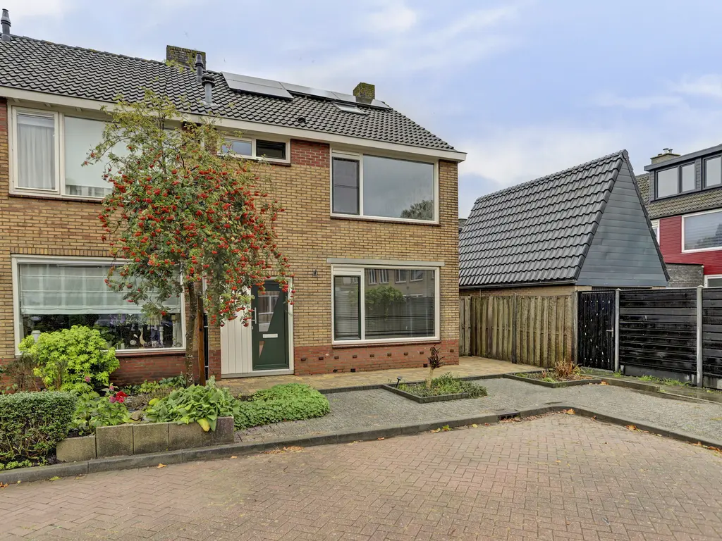 Beresteinweg 2, GEERVLIET