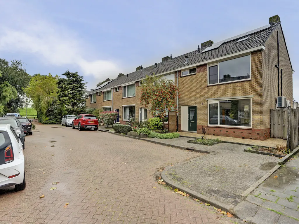 Beresteinweg 2, GEERVLIET