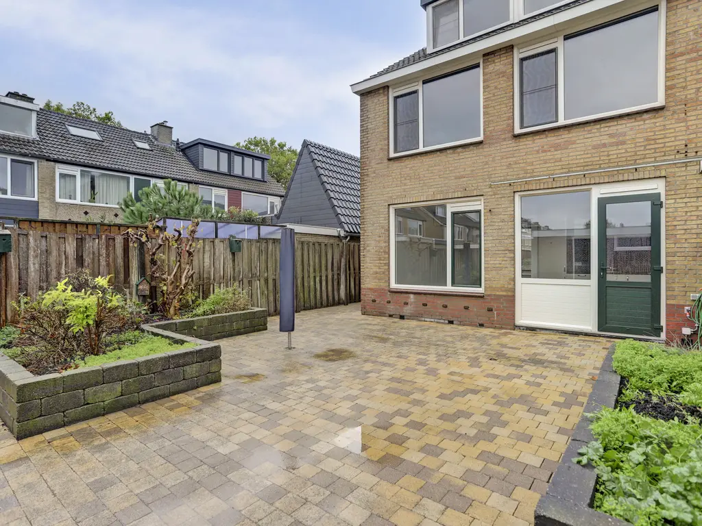 Beresteinweg 2, GEERVLIET