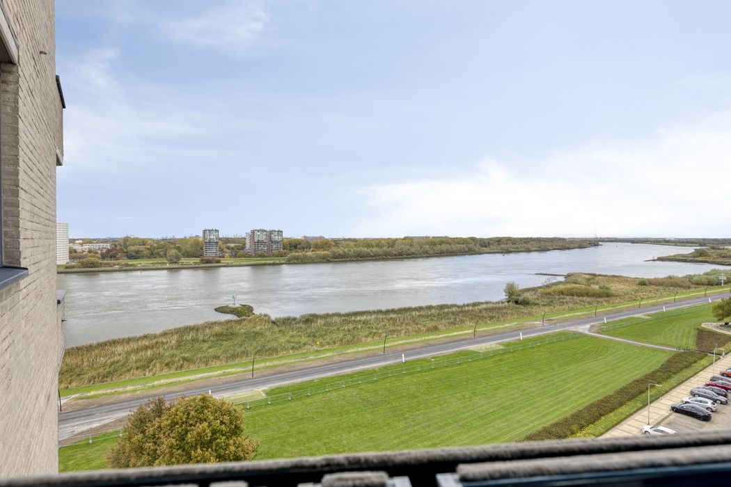 Maasboulevard 48J, SPIJKENISSE foto 1