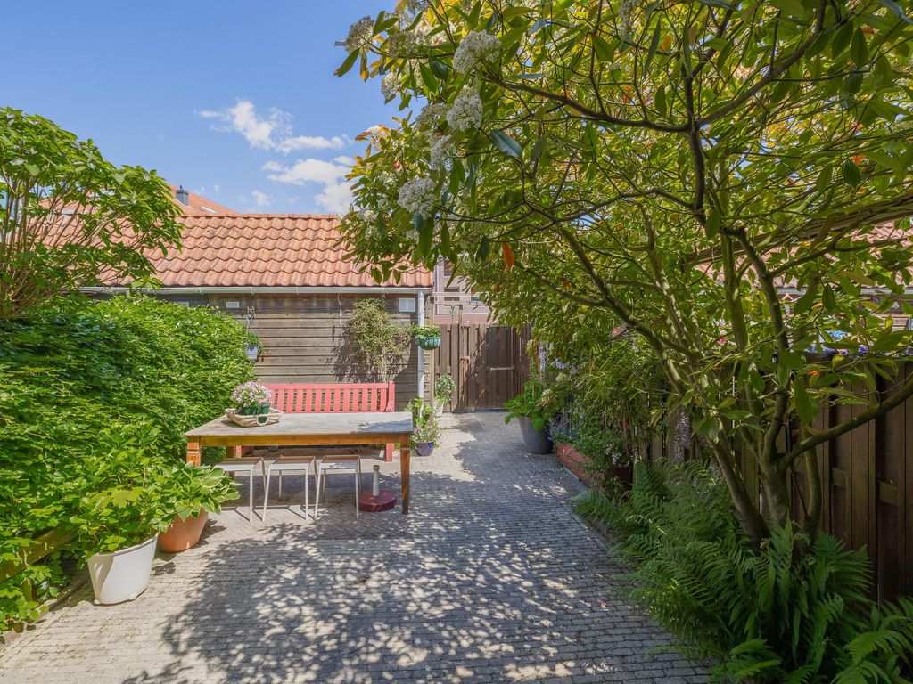 Menno van Coehoornpad 14, BRIELLE