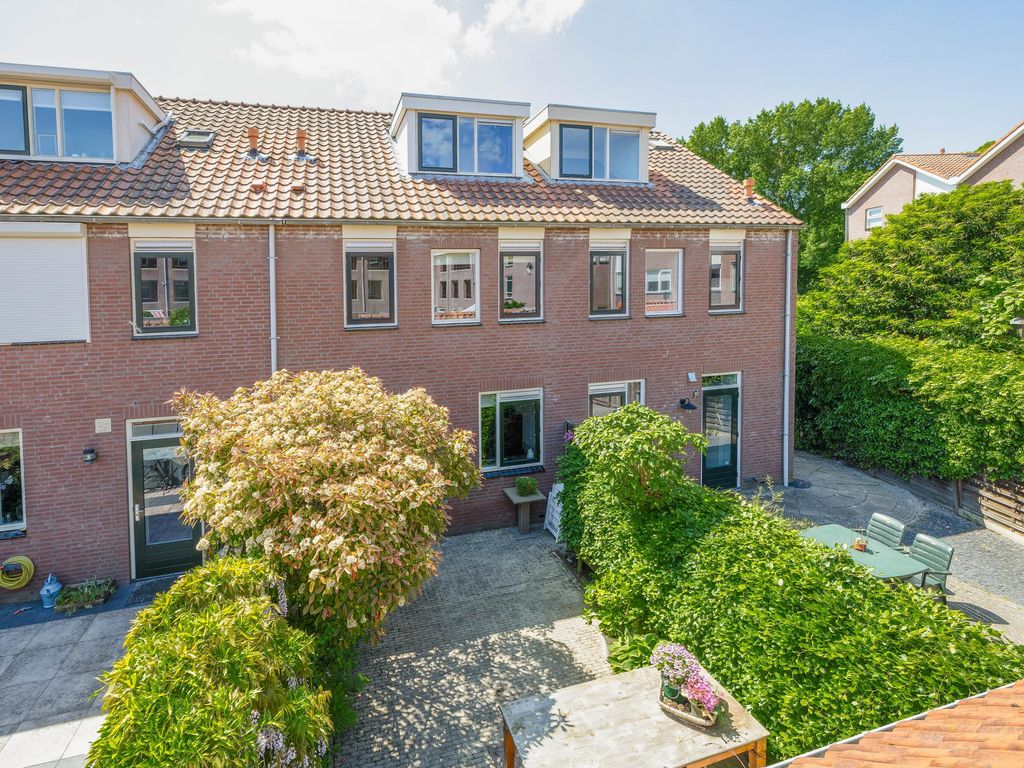 Menno van Coehoornpad 14, BRIELLE