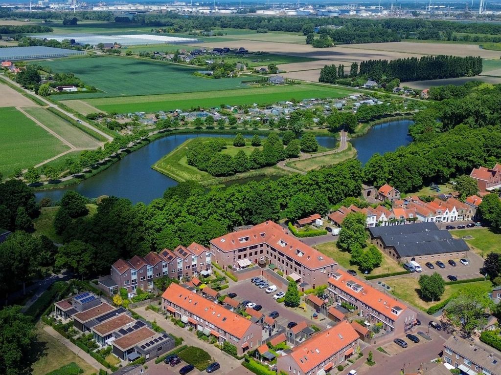 Menno van Coehoornpad 14, BRIELLE