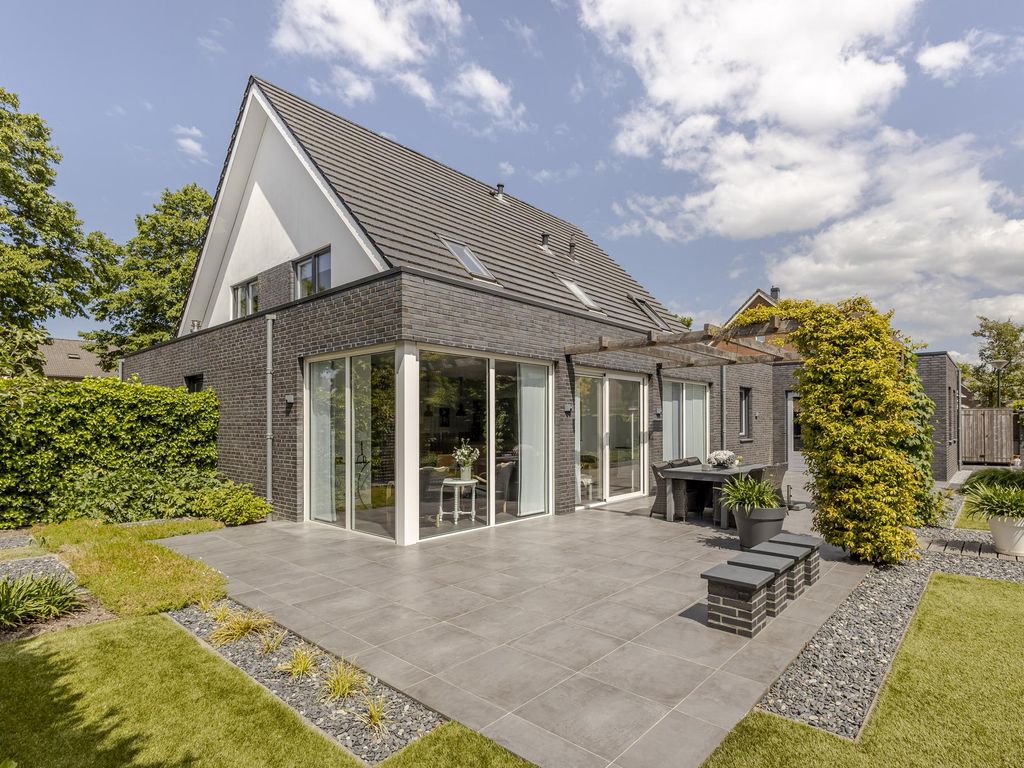Kramsvogel 22, HARDINXVELD-GIESSENDAM