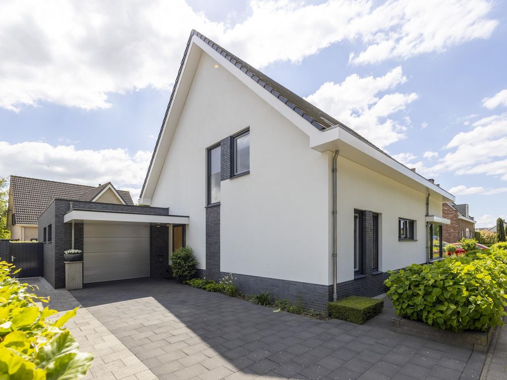 Kramsvogel 22, HARDINXVELD-GIESSENDAM
