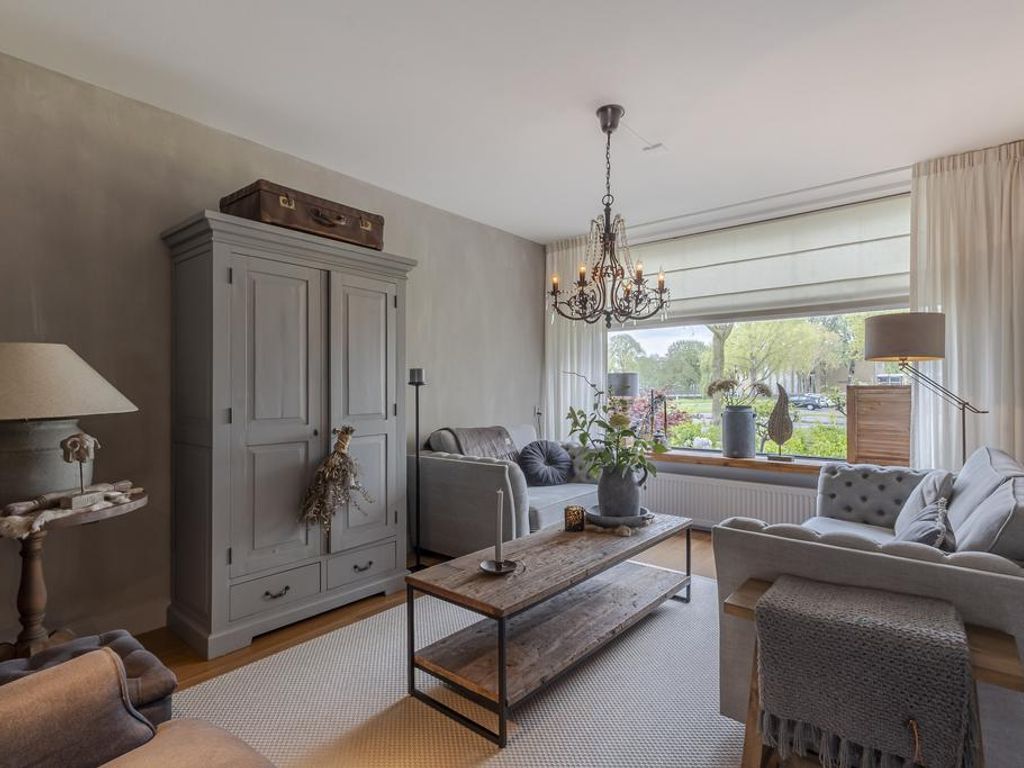 Rembrandtlaan 75, PAPENDRECHT