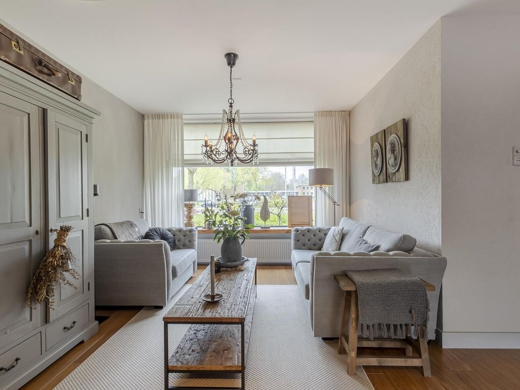 Rembrandtlaan 75, PAPENDRECHT