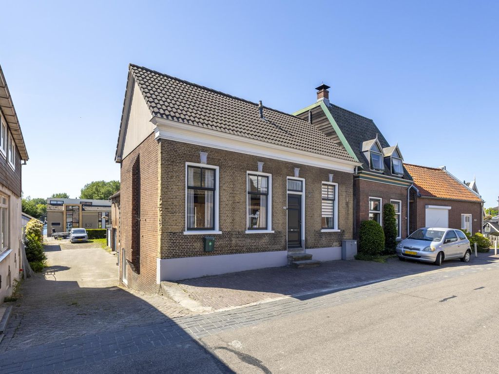 Buitendams 265, HARDINXVELD-GIESSENDAM