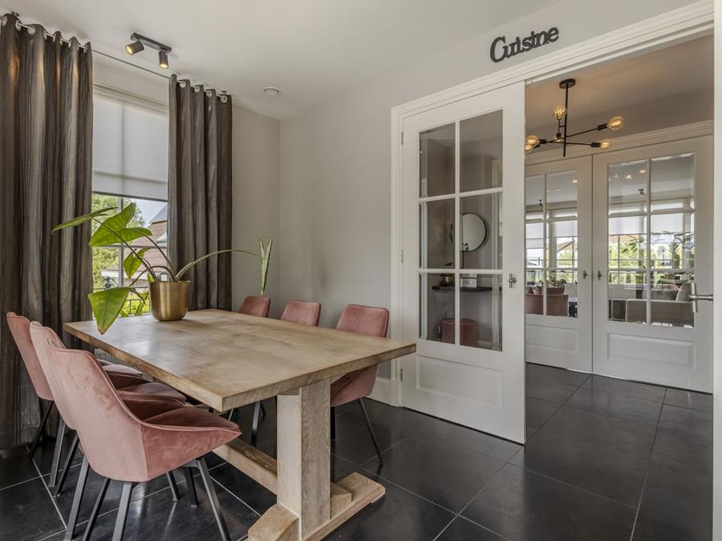 Rivierdijk 39, HARDINXVELD-GIESSENDAM