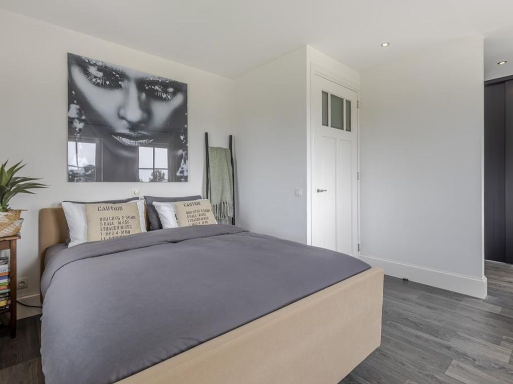 Rivierdijk 39, HARDINXVELD-GIESSENDAM