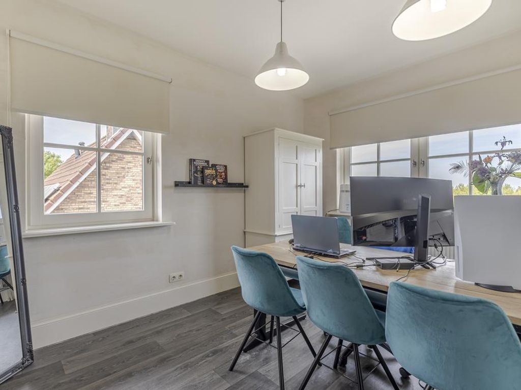 Rivierdijk 39, HARDINXVELD-GIESSENDAM