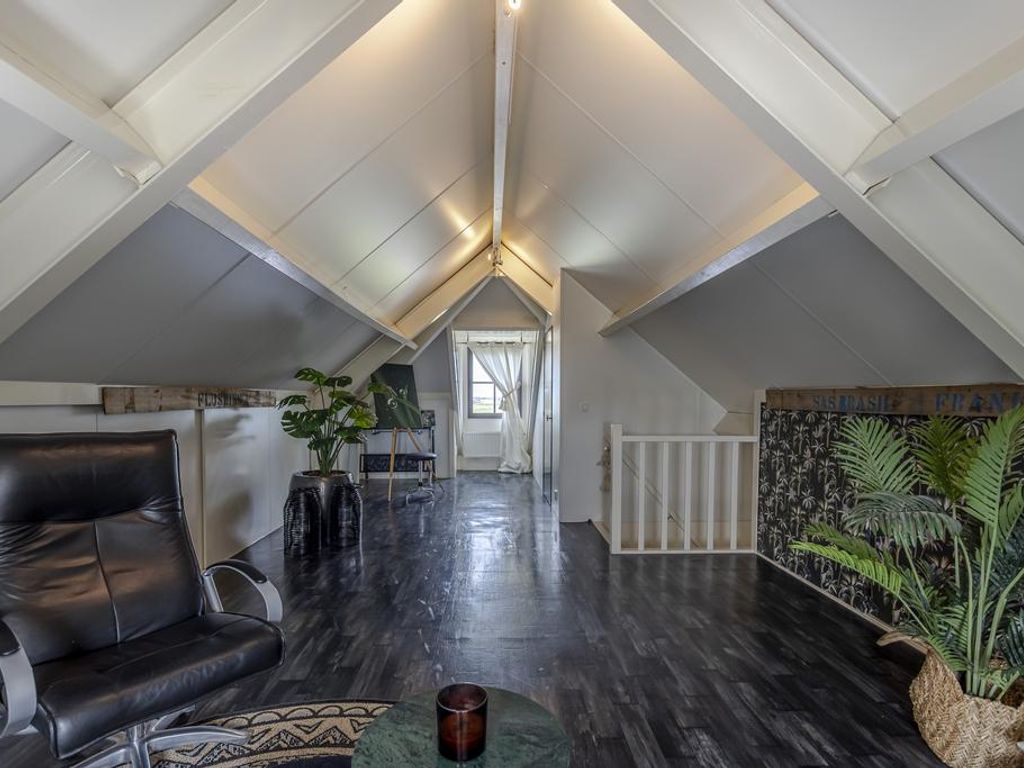 Rivierdijk 39, HARDINXVELD-GIESSENDAM