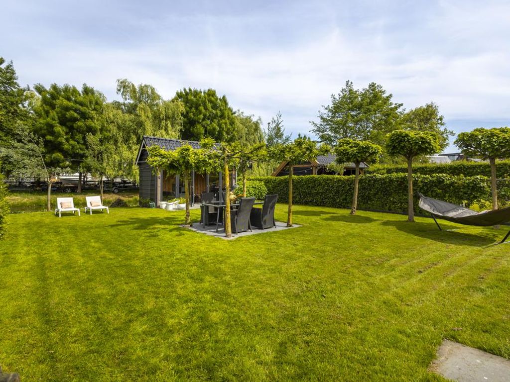 Rivierdijk 39, HARDINXVELD-GIESSENDAM