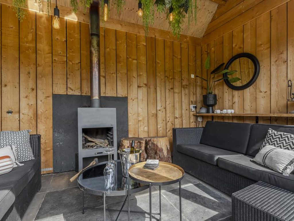 Rivierdijk 39, HARDINXVELD-GIESSENDAM