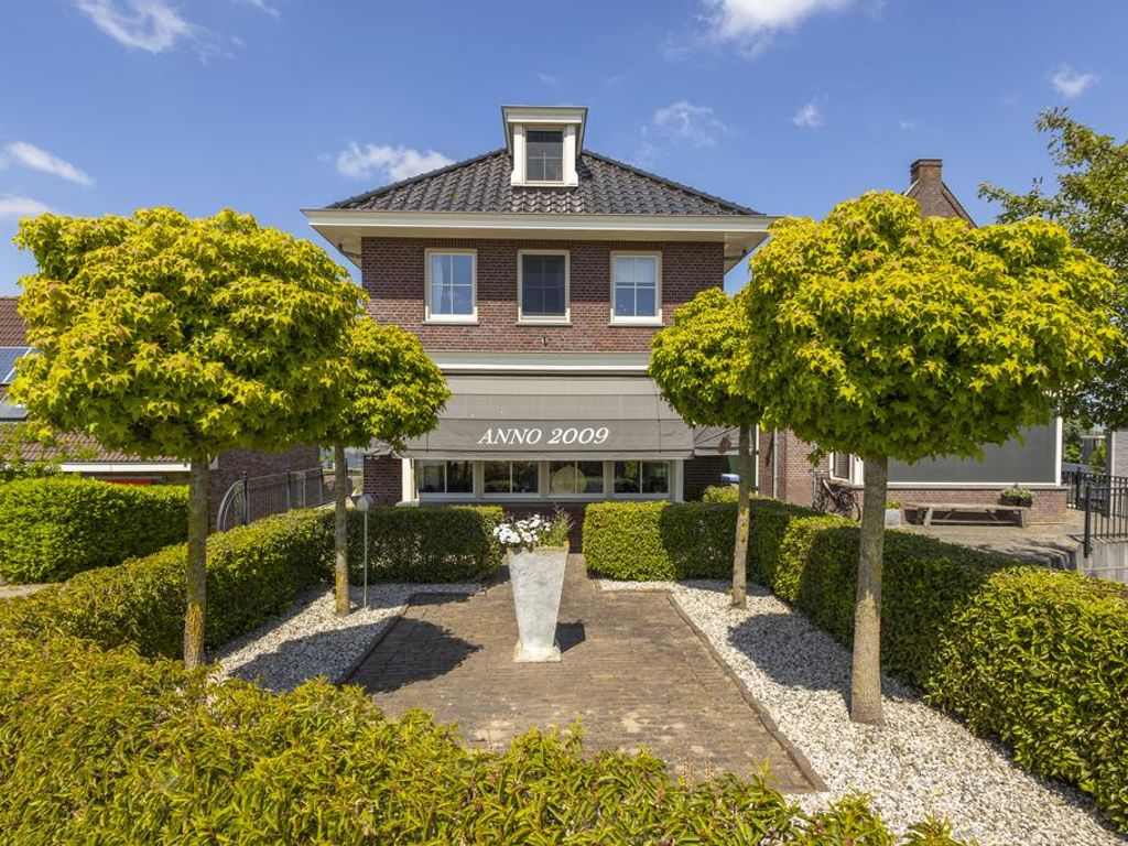 Rivierdijk 39, HARDINXVELD-GIESSENDAM