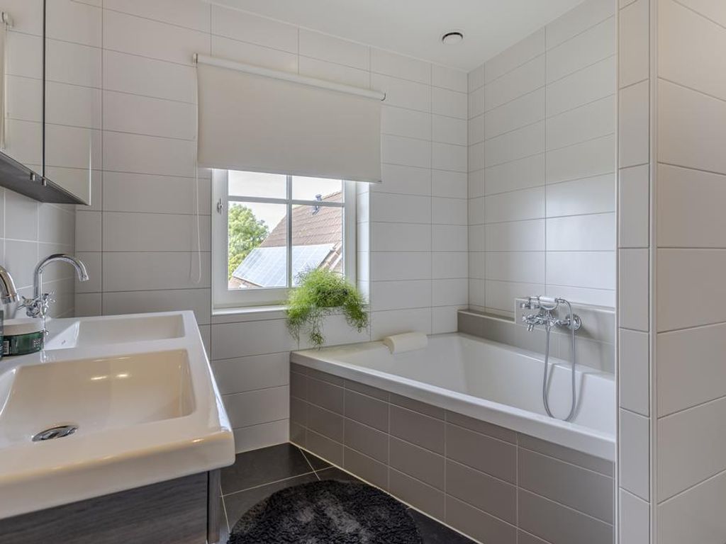 Rivierdijk 39, HARDINXVELD-GIESSENDAM