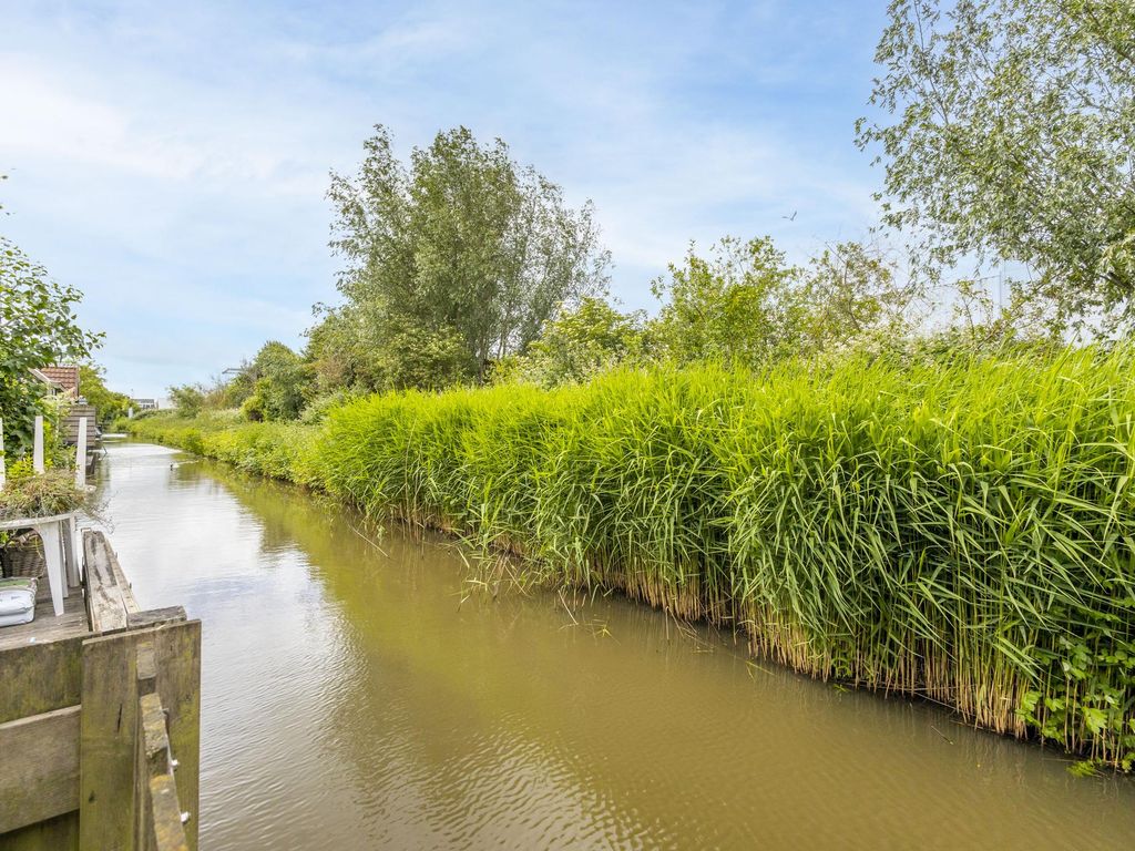 Sluisweg 34, HARDINXVELD-GIESSENDAM