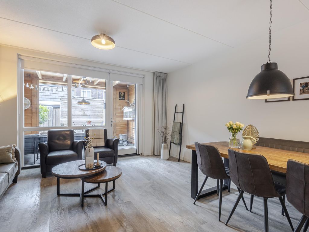 Hobbemastraat 21, HARDINXVELD-GIESSENDAM