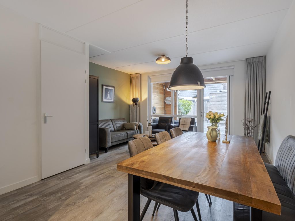 Hobbemastraat 21, HARDINXVELD-GIESSENDAM