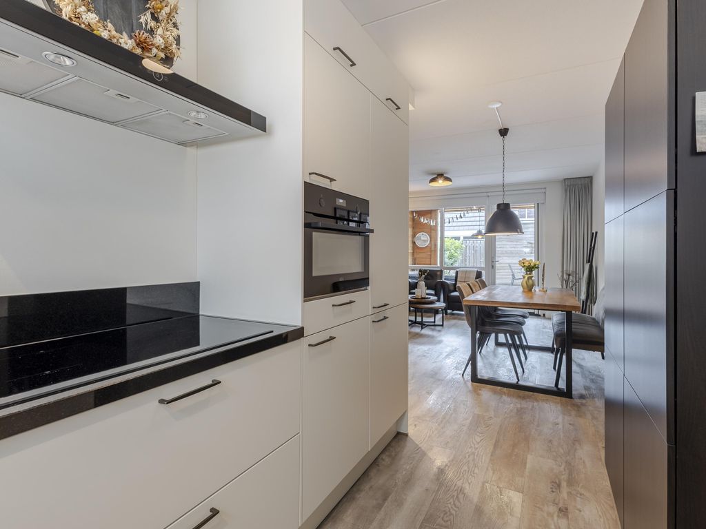 Hobbemastraat 21, HARDINXVELD-GIESSENDAM