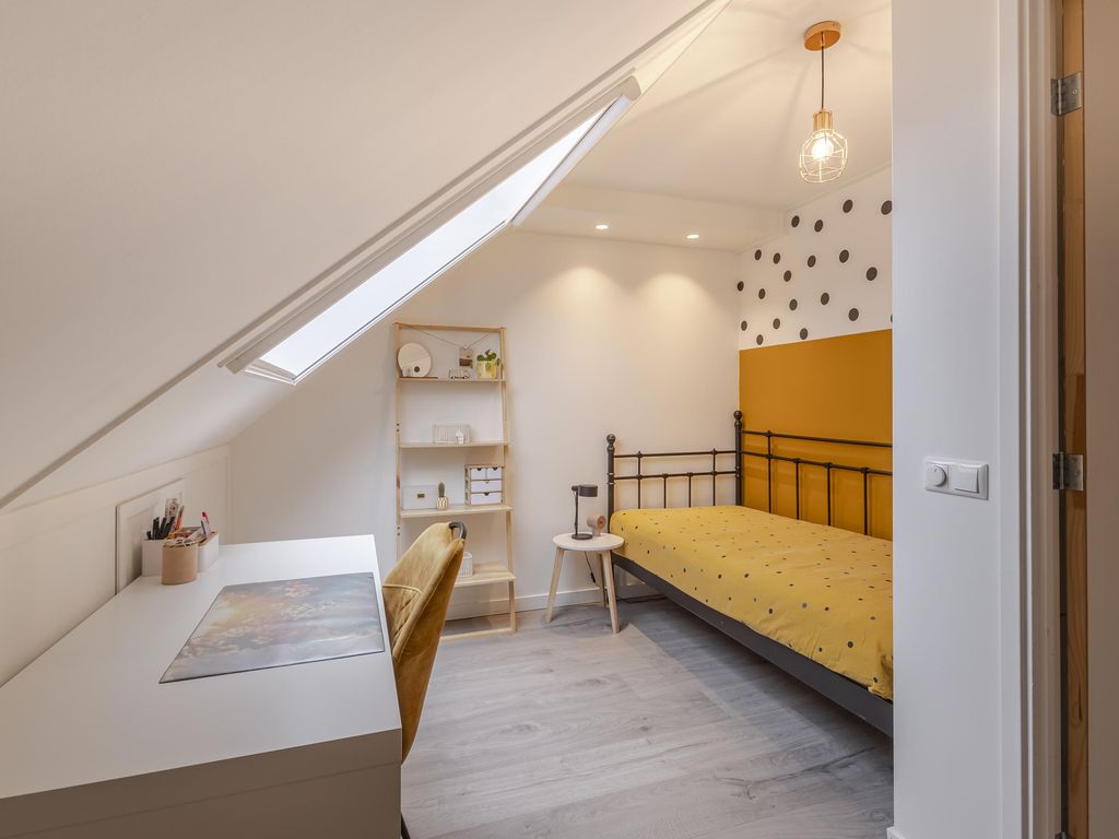 Hobbemastraat 21, HARDINXVELD-GIESSENDAM