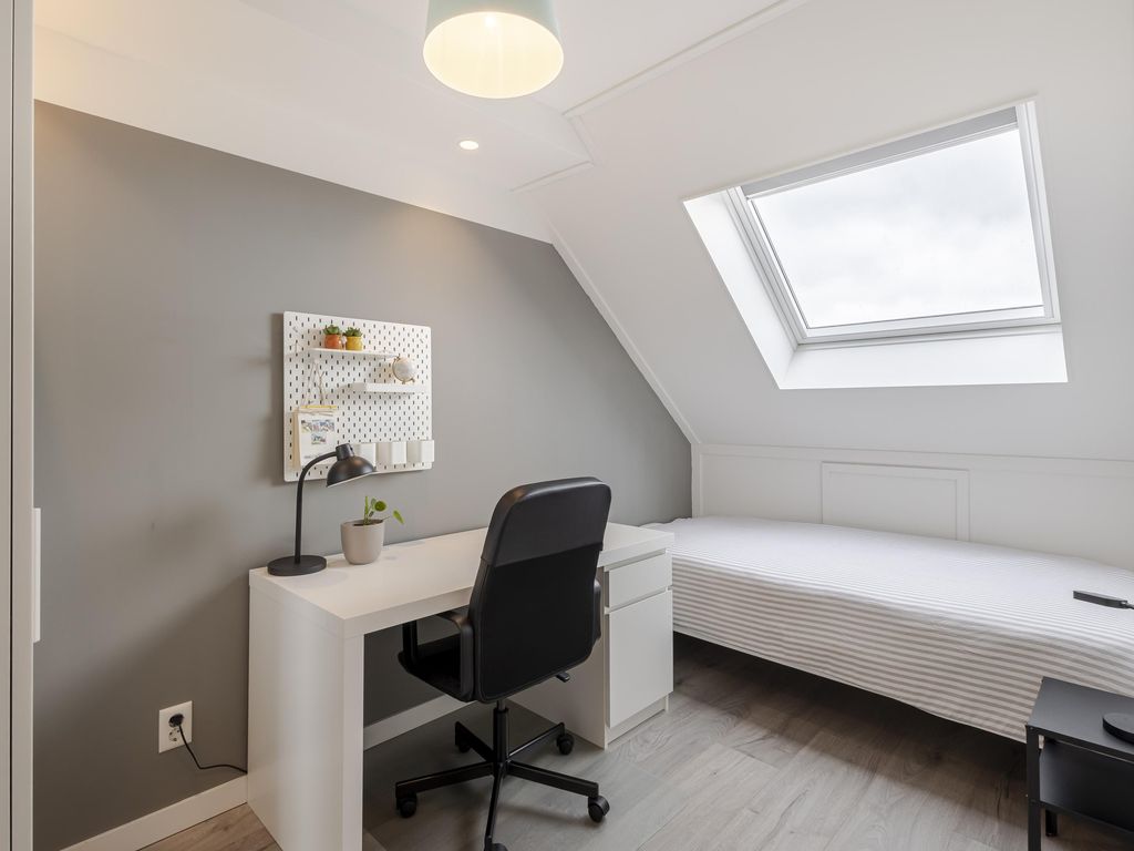 Hobbemastraat 21, HARDINXVELD-GIESSENDAM