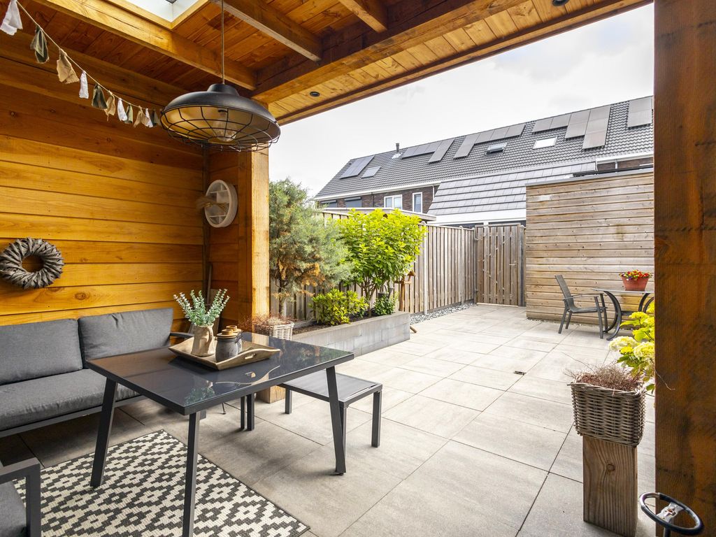 Hobbemastraat 21, HARDINXVELD-GIESSENDAM