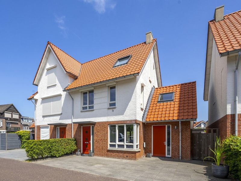 Uranusstraat 22, Hardinxveld-giessendam