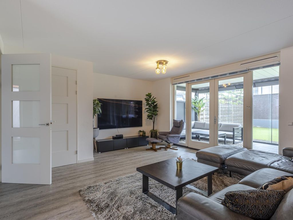 Uranusstraat 22, Hardinxveld-Giessendam