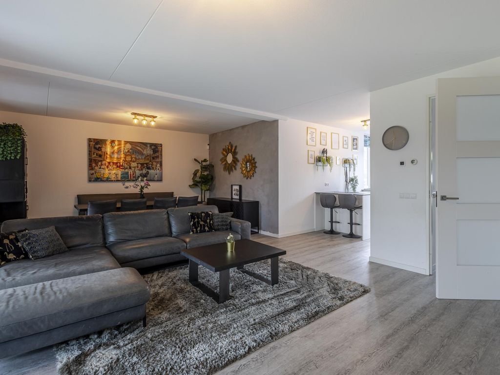 Uranusstraat 22, Hardinxveld-Giessendam