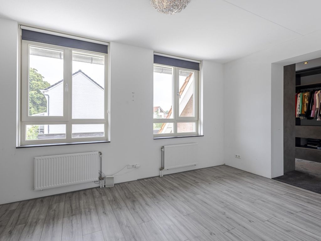 Uranusstraat 22, Hardinxveld-Giessendam
