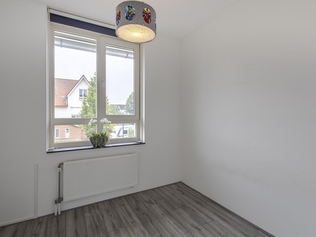 Uranusstraat 22, Hardinxveld-Giessendam