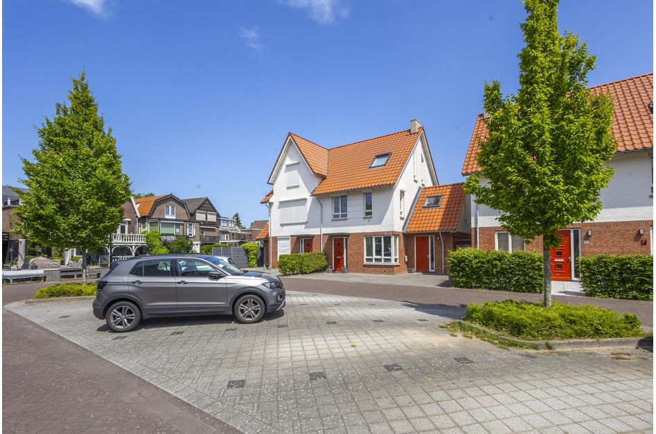Uranusstraat 22