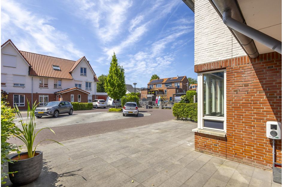 Uranusstraat 22