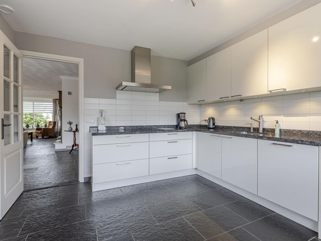 Tiendweg 30, Hardinxveld-Giessendam