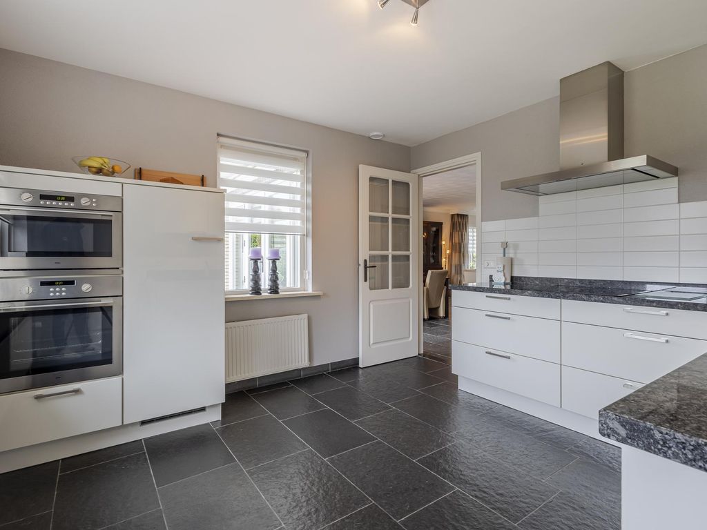 Tiendweg 30, Hardinxveld-Giessendam