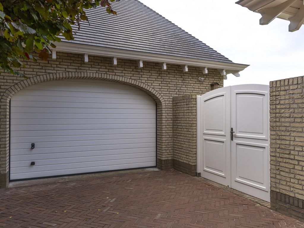Tiendweg 30, Hardinxveld-Giessendam