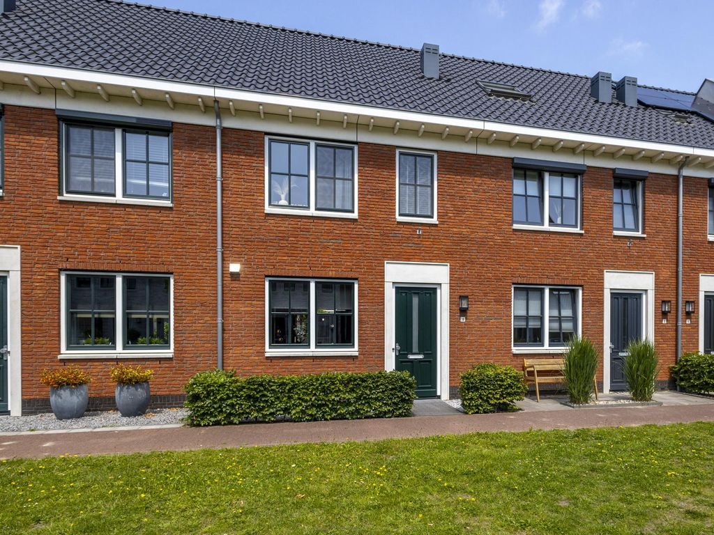 Brederode 10, Hardinxveld-Giessendam
