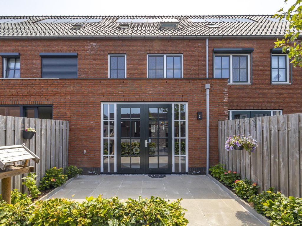 Brederode 10, Hardinxveld-Giessendam
