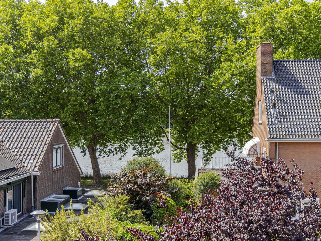 Hugo de Grootstraat 24, SLIEDRECHT