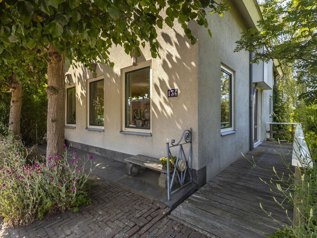 Buitendams 134, Hardinxveld-Giessendam