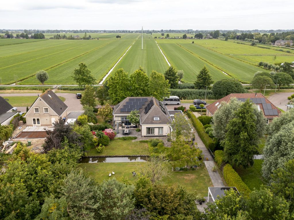 Roerdompstraat 27, Schelluinen