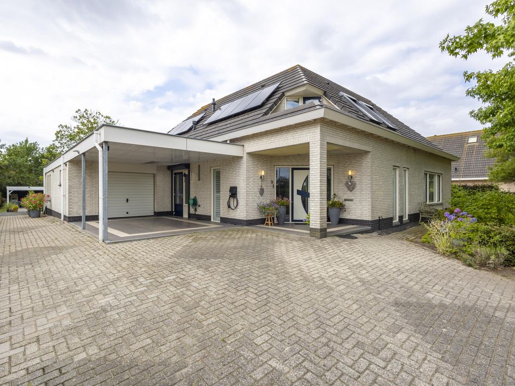 Roerdompstraat 27, Schelluinen