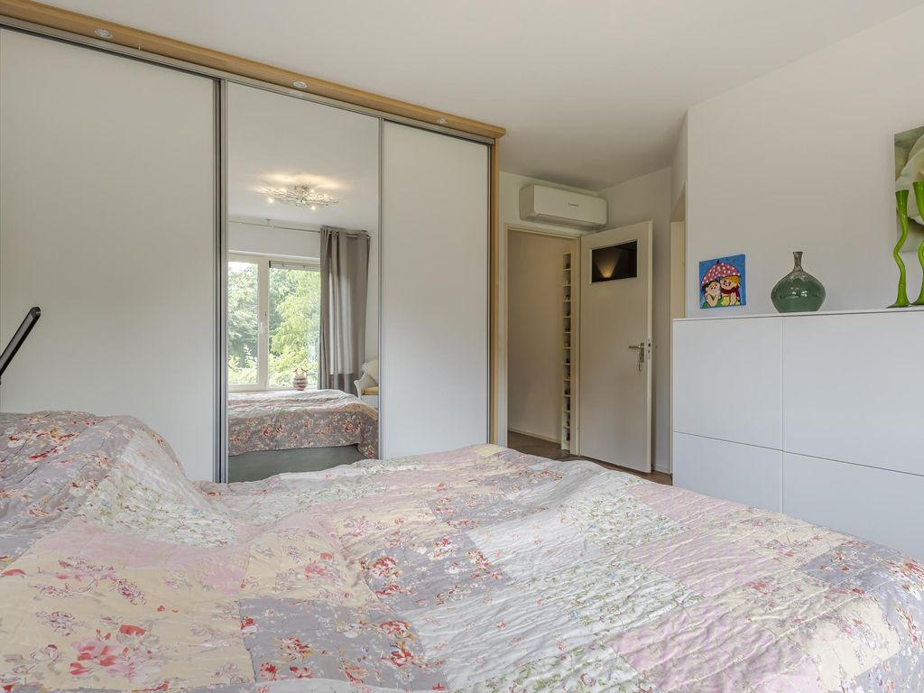 Roerdompstraat 27, Schelluinen