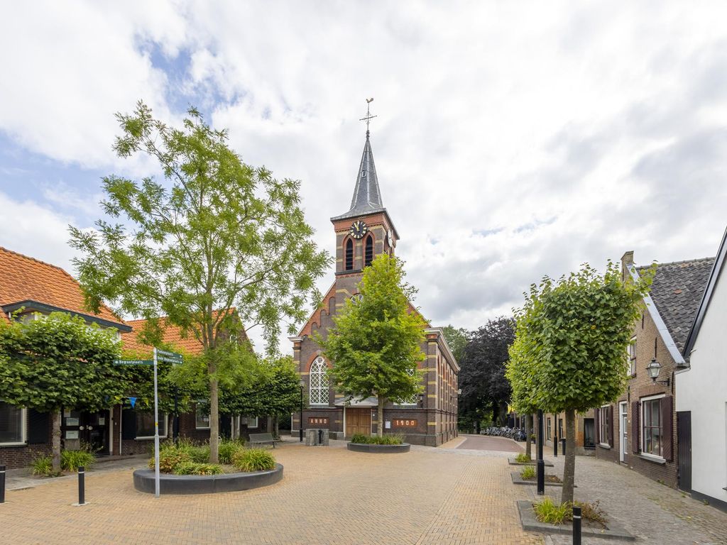 Roerdompstraat 27, Schelluinen