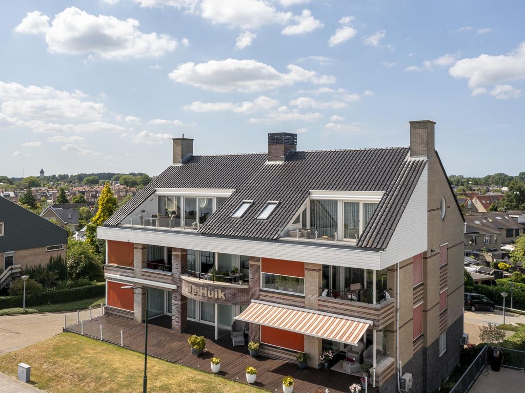 Rivierdijk 199, HARDINXVELD-GIESSENDAM