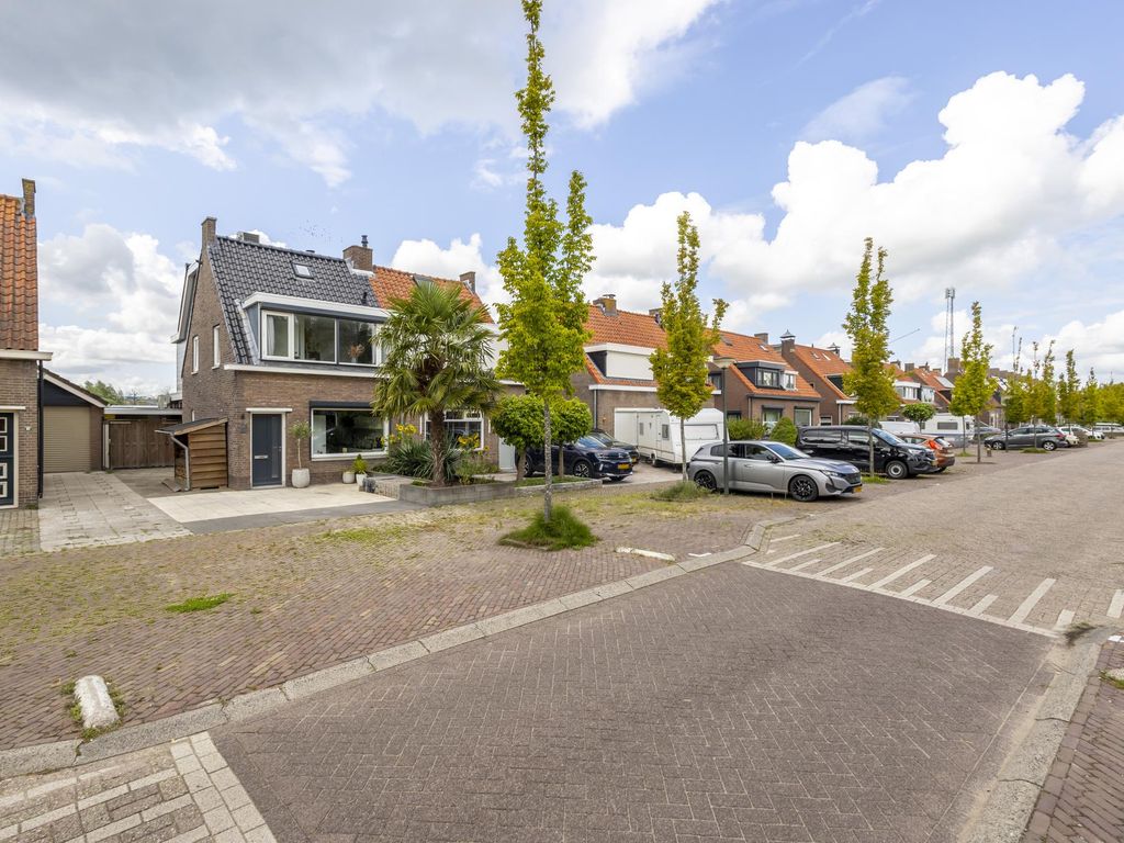 Sluisweg 94, Hardinxveld-Giessendam