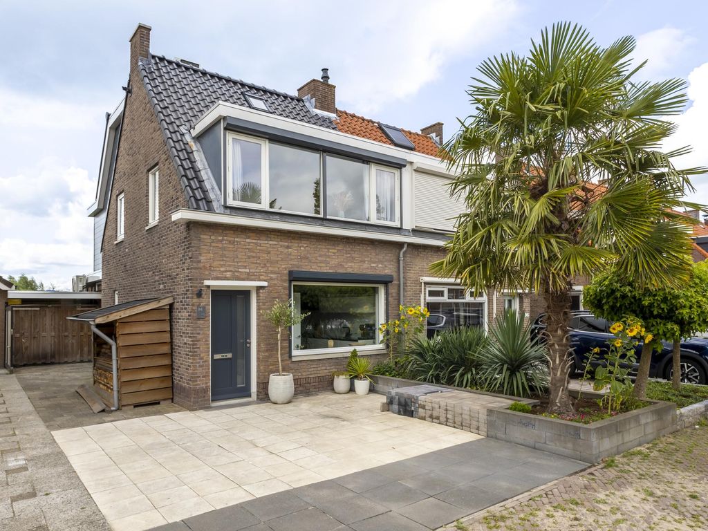 Sluisweg 94, Hardinxveld-Giessendam