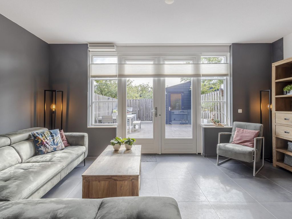 Frederikstraat 6, HARDINXVELD-GIESSENDAM